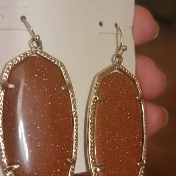 Kendra Scott ✨✨Sparkling Goldstone✨✨  Danielle (large style) - Picture 3 of 6